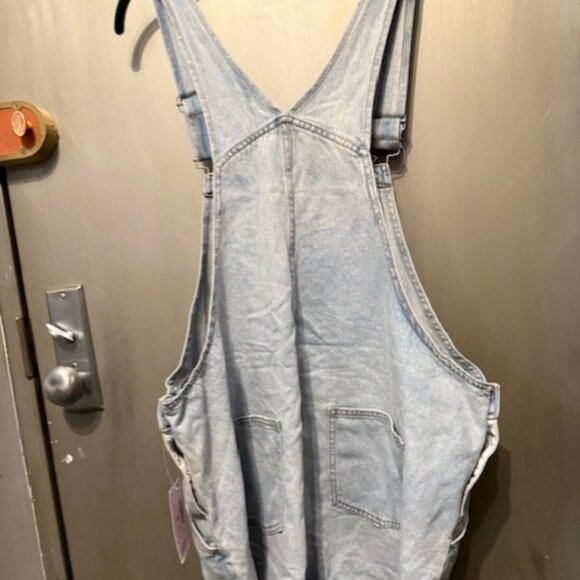 Wild fable denim short distressed / frayed overalls - romper - Picture 14 of 16